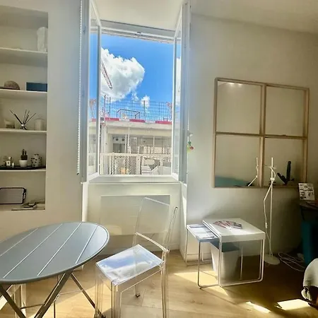 Apartment Le Petit Musee A 2 Pas Des Arenes *