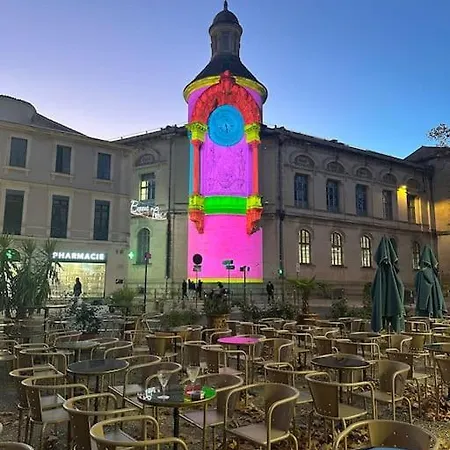 Le Petit Musée à 2 Pas Des Arènes Apartamento *