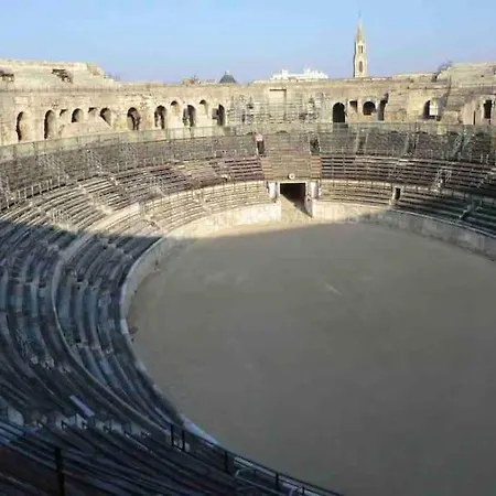 Le Petit Musee A 2 Pas Des Arenes