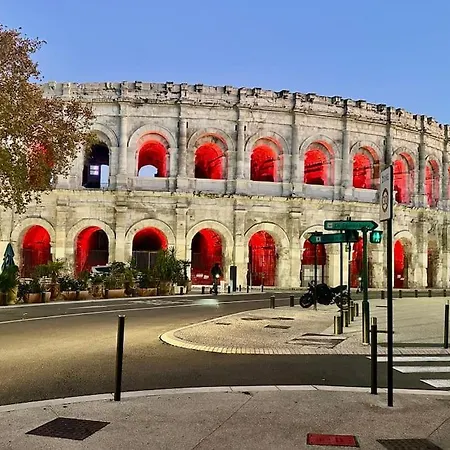 Le Petit Musee A 2 Pas Des Arenes Nimes